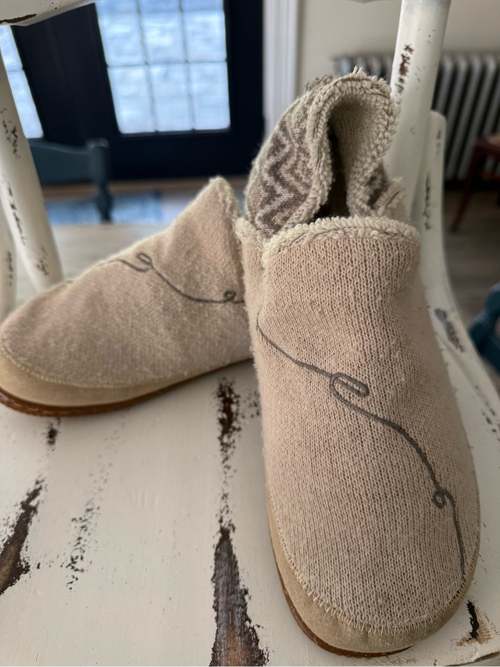 Smartwool Neutral Beige Knit Slip-On Slippers with Subtle Gray Swirl